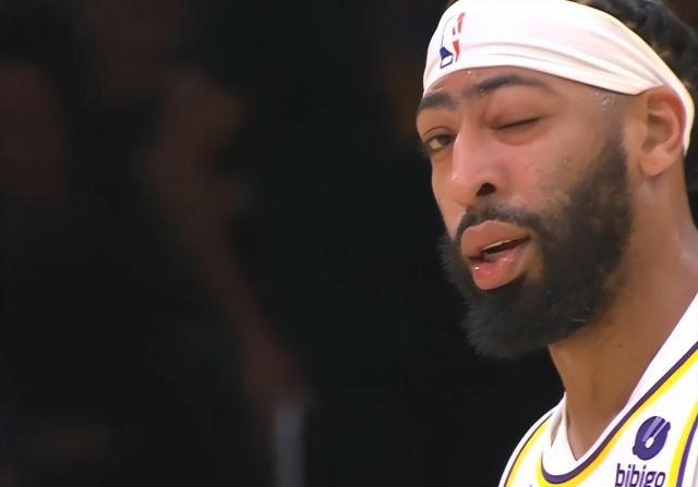 湖人没浓眉内线被打爆！受伤细节：左眼看不清东西